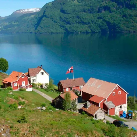 Holiday home Two-bedroom Holiday In Utvik 1